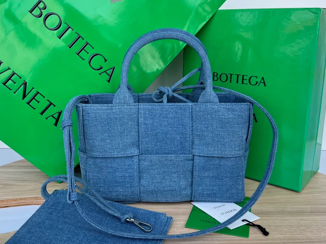 #Mini Tote Denim